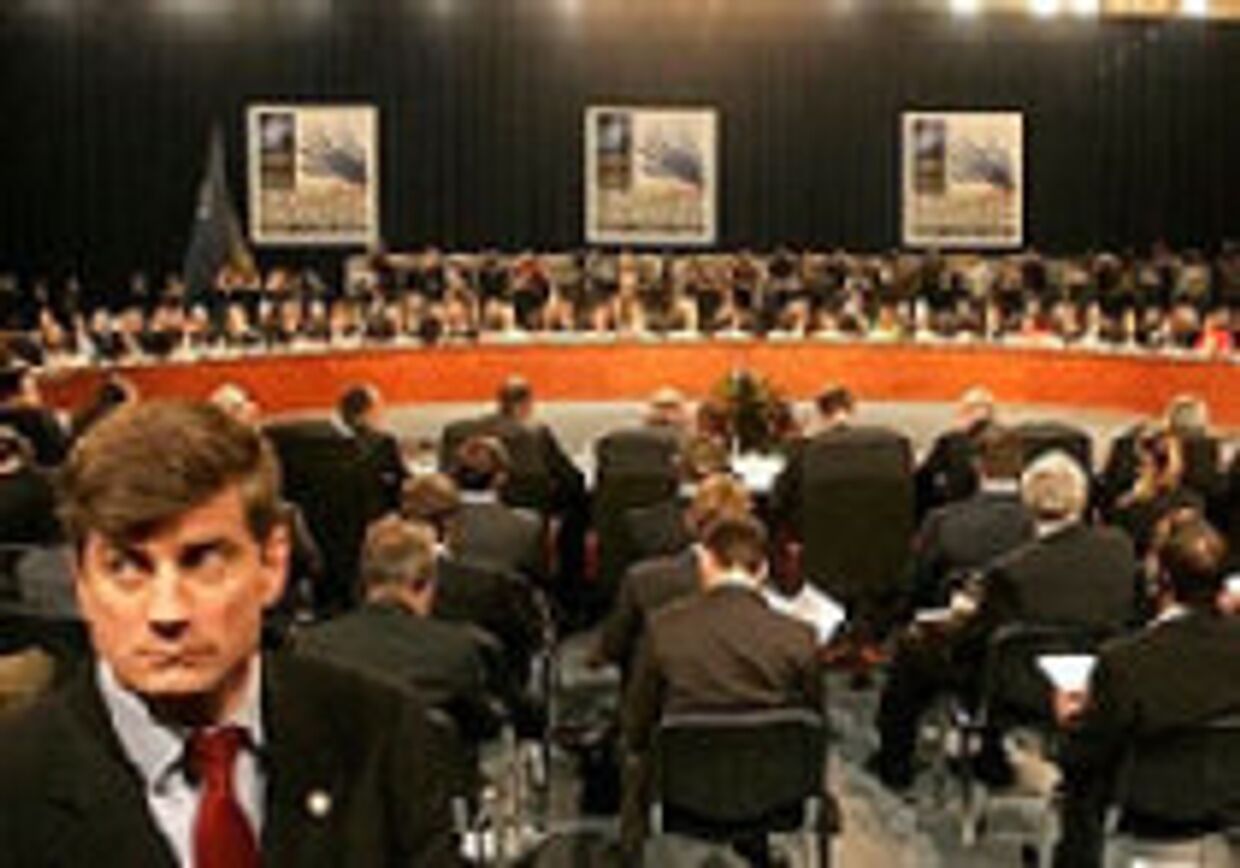 Тень Чаушеску делает НАТО востребованной как никогда picture