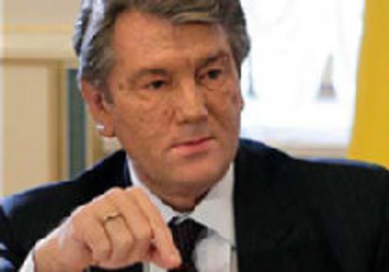 Ющенко хочет 'отмежевать Украину от советского прошлого' picture