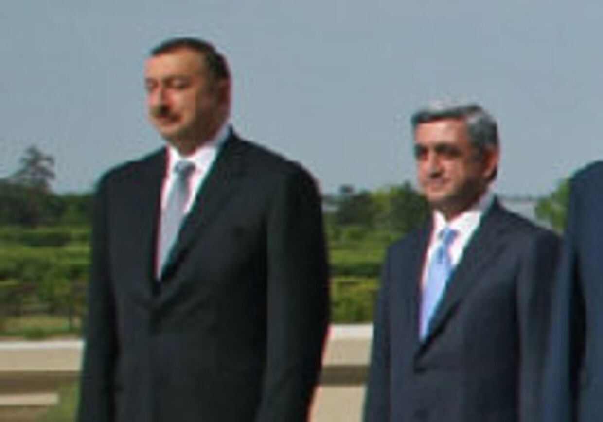 Президенты Азербайджана и Армении встретились picture