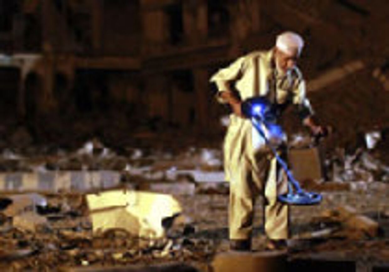 11 человек погибло во время взрыва в пятизвездном пакистанском отеле picture