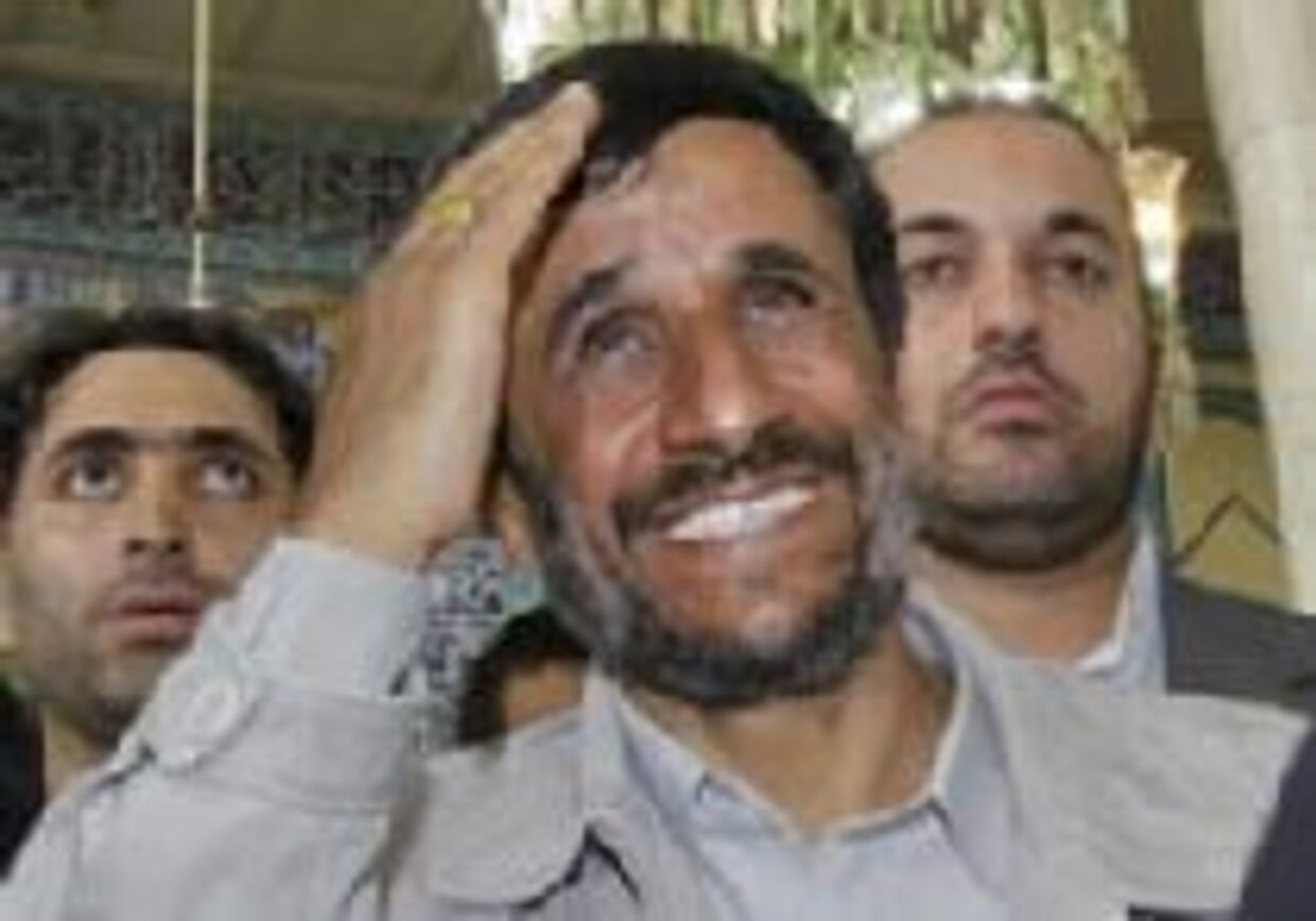 Иран: Россия и Китай поддерживают Ахмадинежада picture