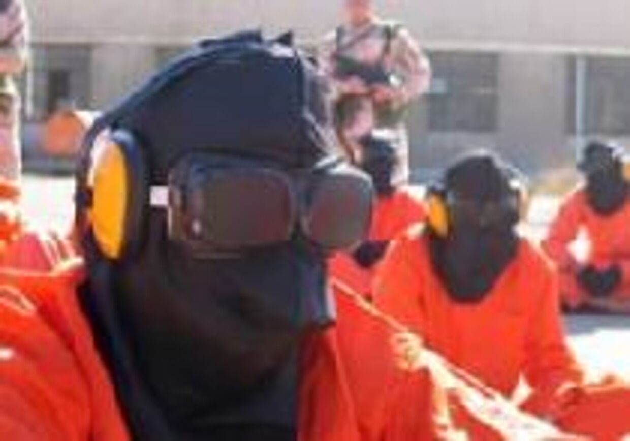 ИноВидео: Бывшие узники Гуантанамо  будут жить в США? picture