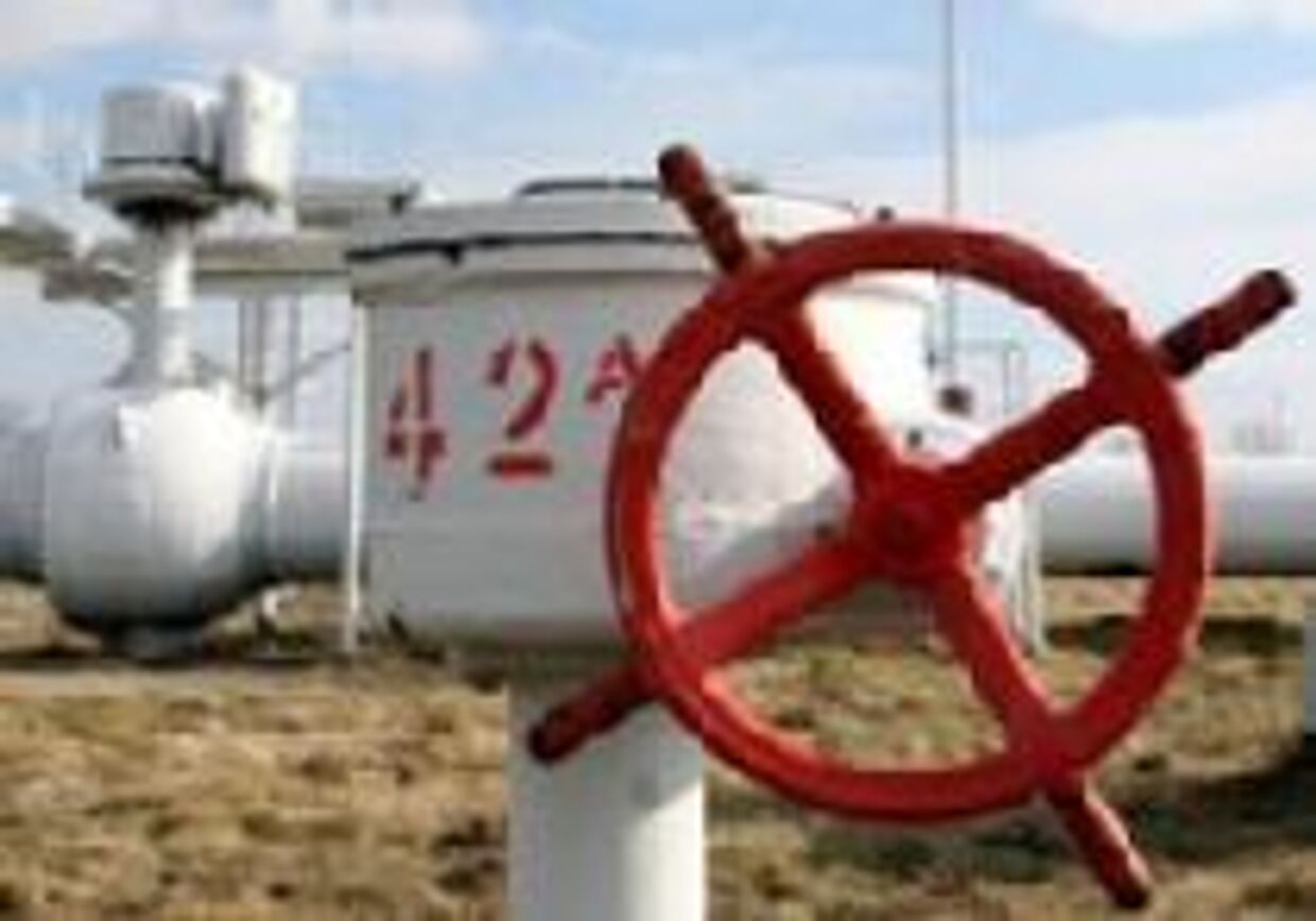 Украина ищет средства для оплаты Газпрому июльских поставок, а над Европой встает призрак газовой войны picture