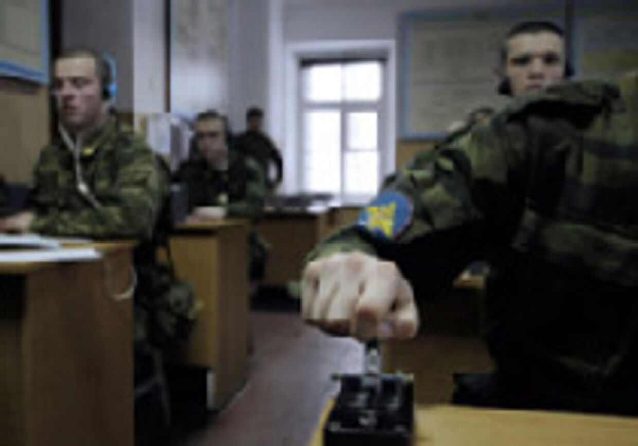Москва полным ходом проводит военную реформу picture