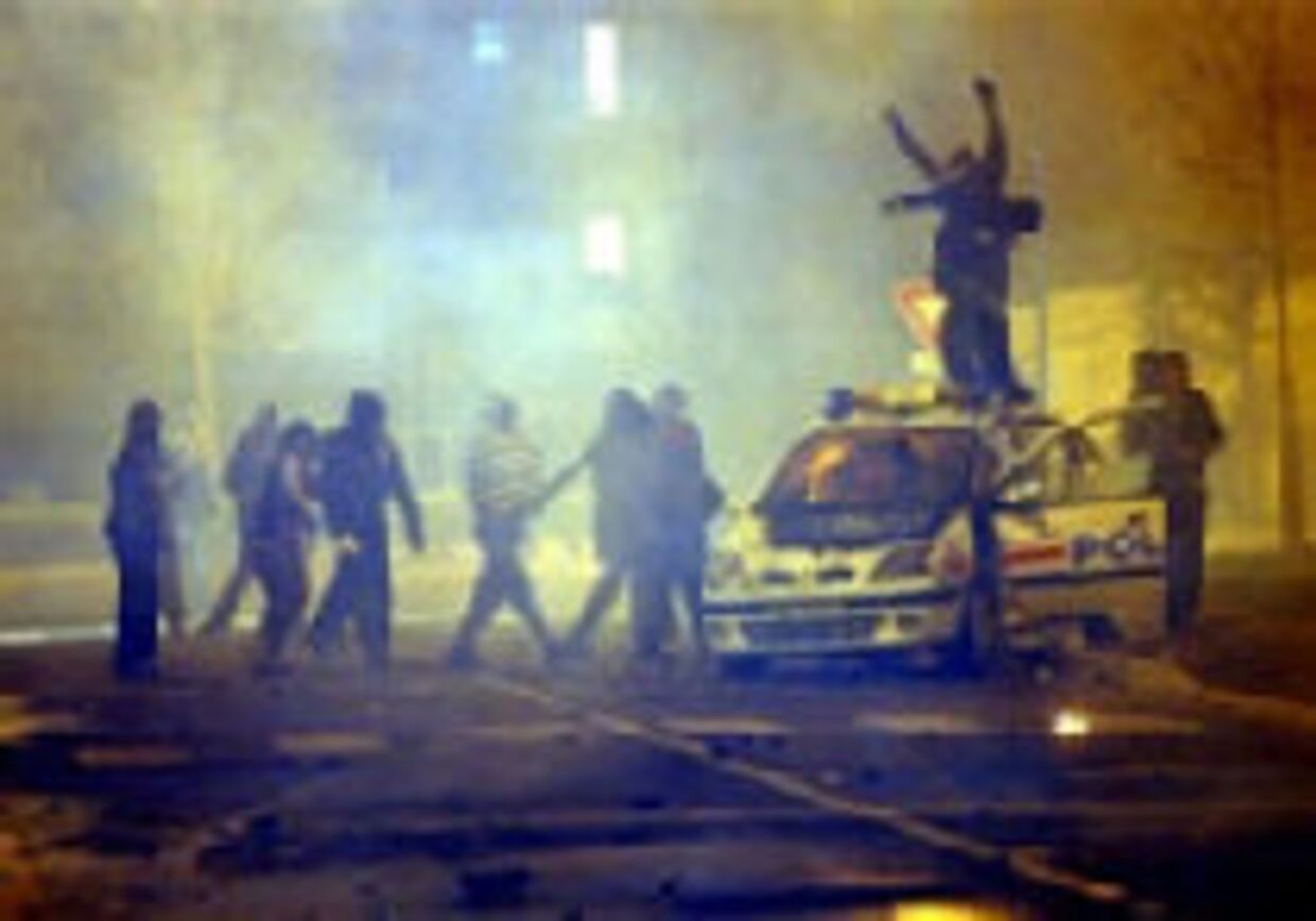 Вилье-ле-Бель: беспорядки были 'очень хорошо организованы' picture