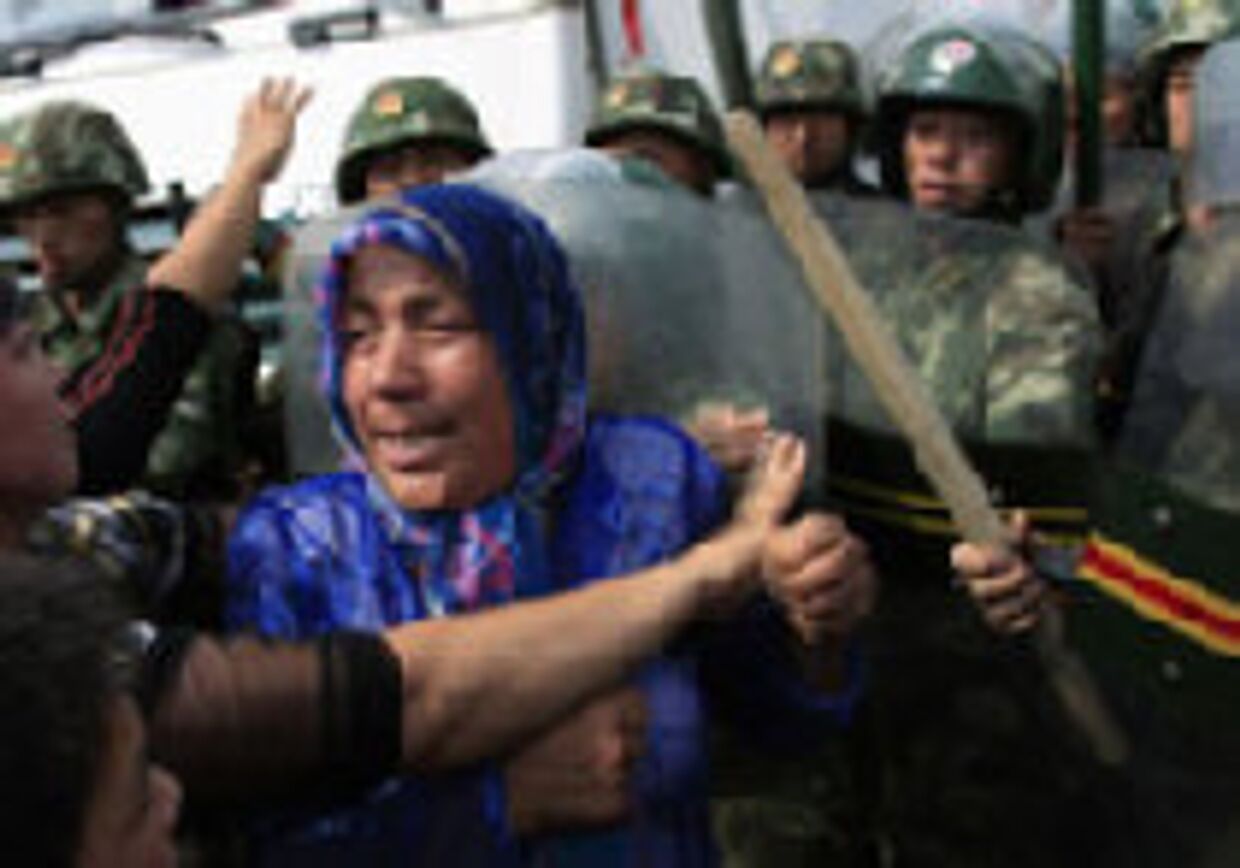 Протесты уйгуров в провинции Синьцзян: 156 погибших picture