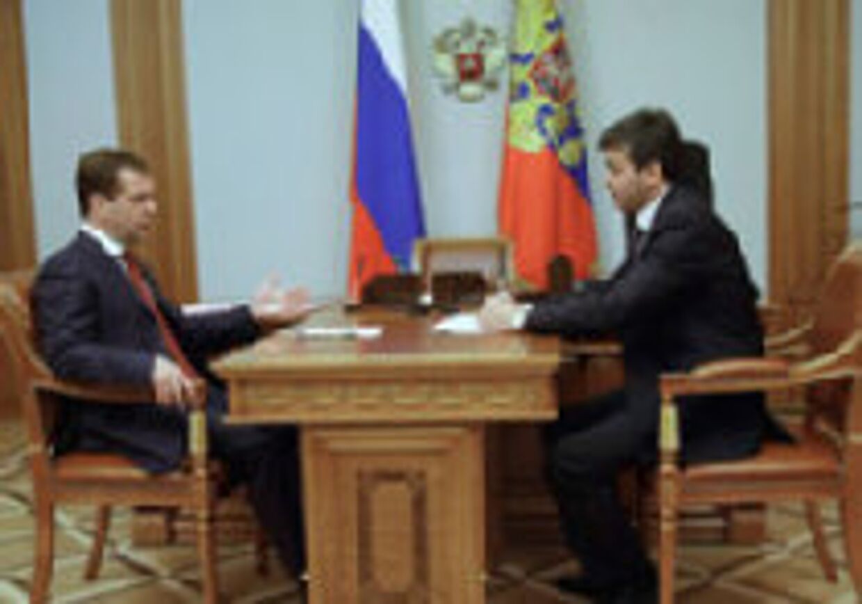 Эксперты о поездке президента Медведева по Кавказу picture