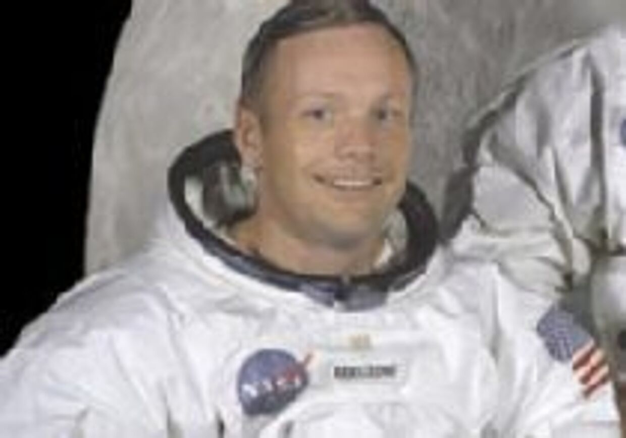 Нил Армстронг: путь на Луну проложила 'холодная война' picture