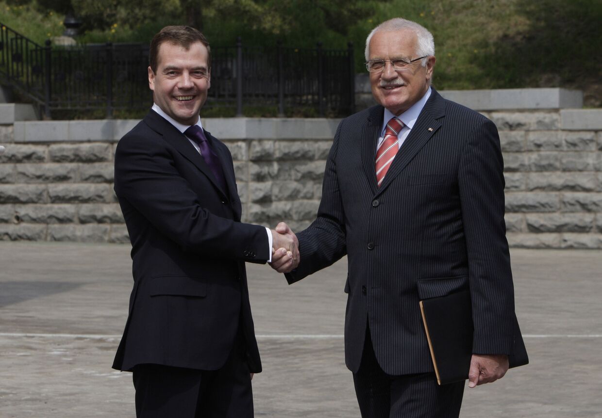 Президент России Д.Медведев и президент Чехии В. Клаус на саммите Россия-ЕС в Хабаровске