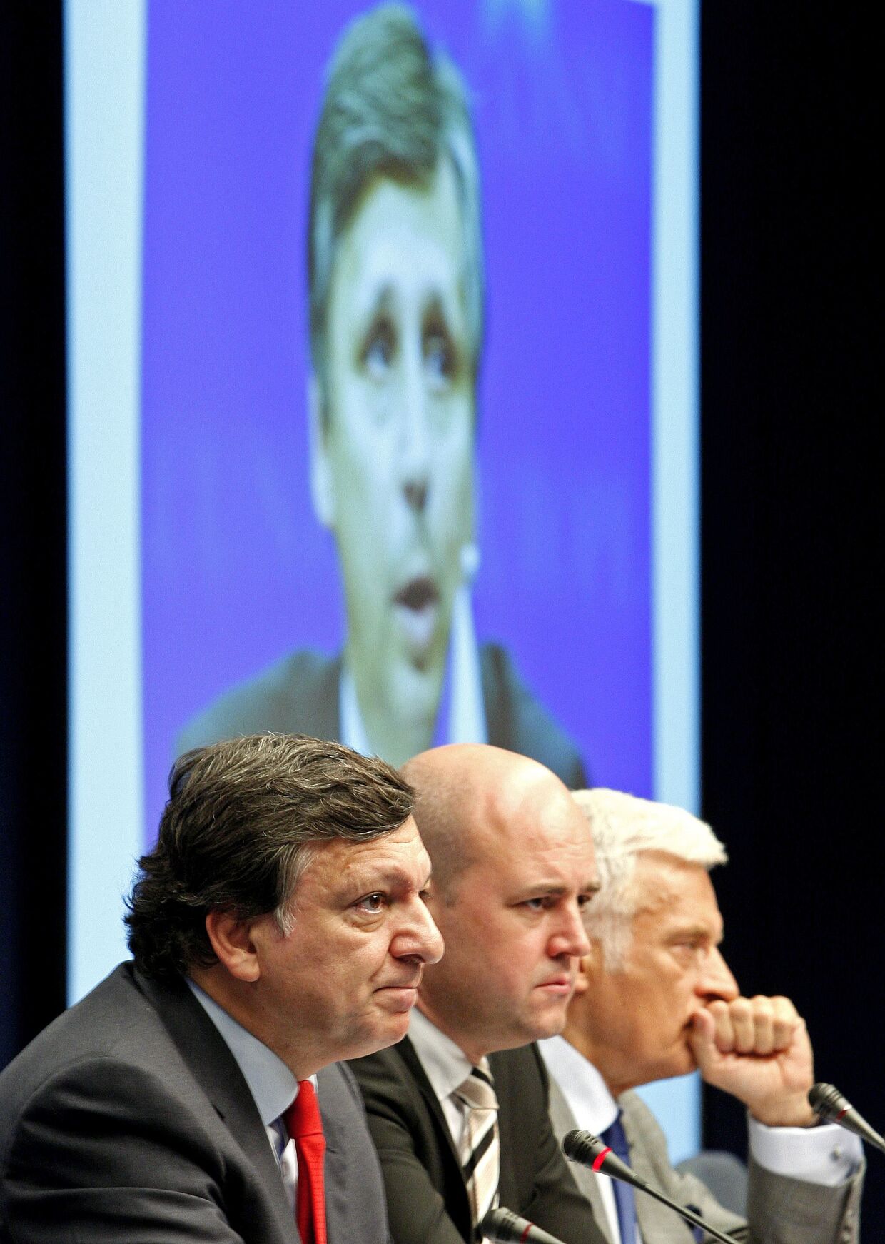 Глава Еврокомиссии Жозе Мануэль Баррозу (Joe Manuel Barroso), президент Европарламента Ежи Бузек (Jerzy Buzek) и Фредрик  Рейнфельд (Fredrik Reinfeld)