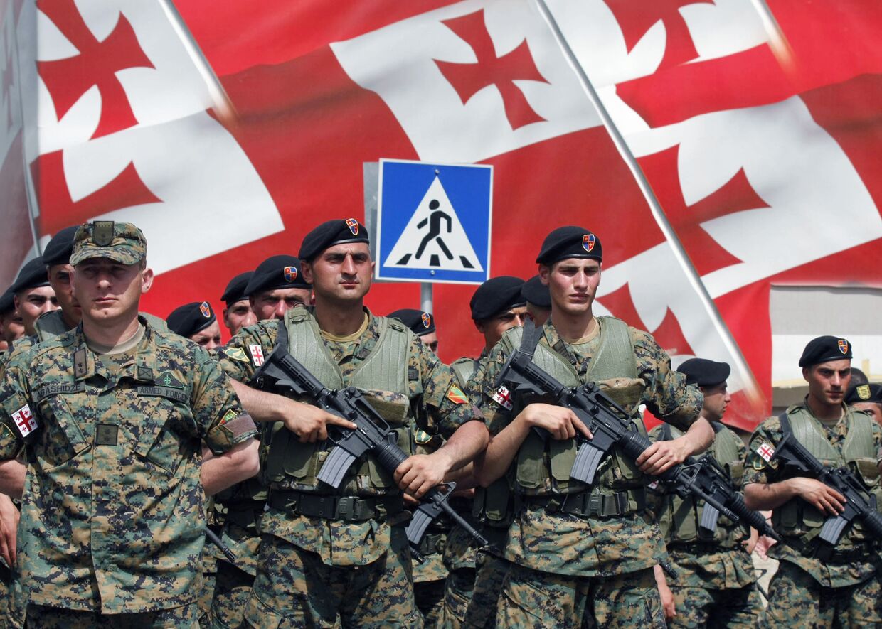 Репетиция военного парада ко Дню независимости проходит в Тбилиси