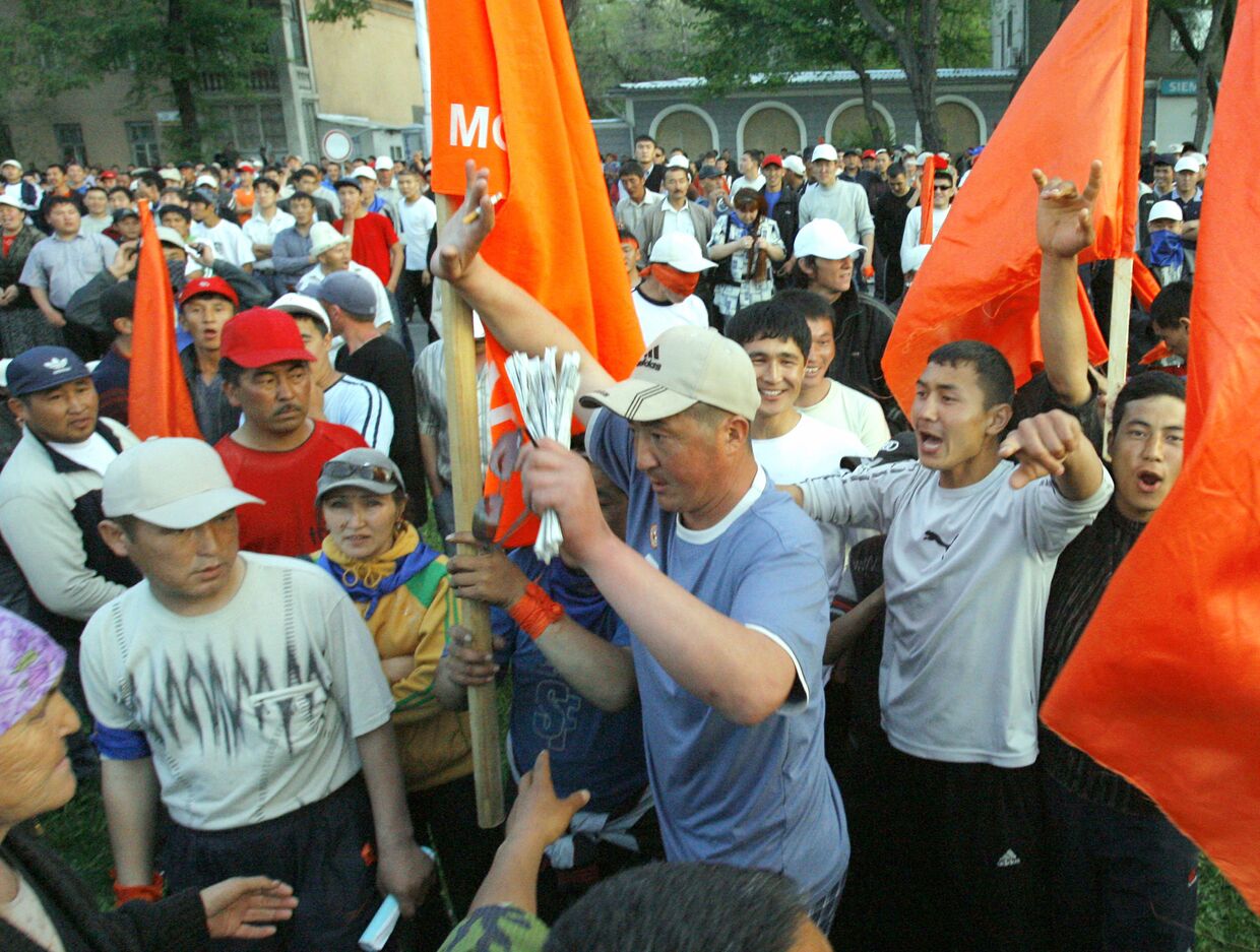 Разогнан митинг оппозиции в Бишкеке