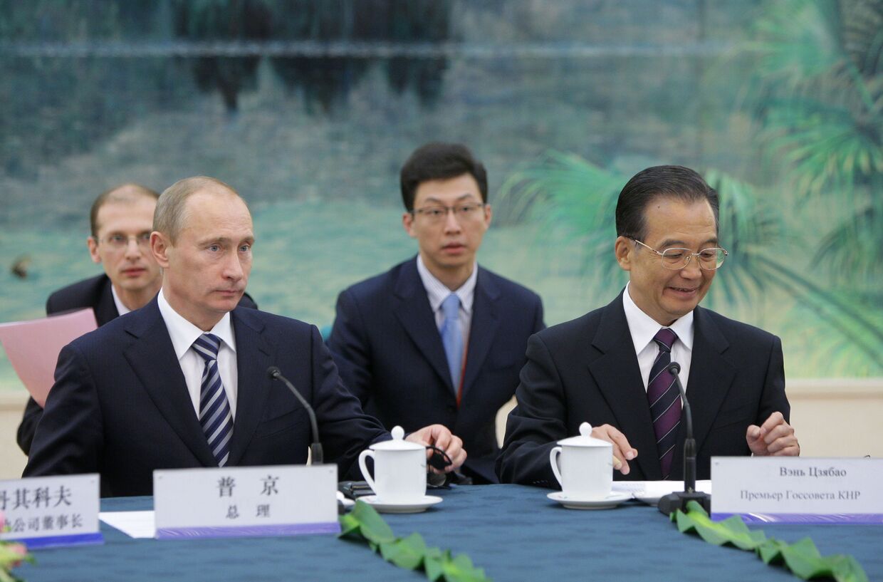 Встреча В.Путина и В.Цзябао с представителями российских и китайских деловых кругов