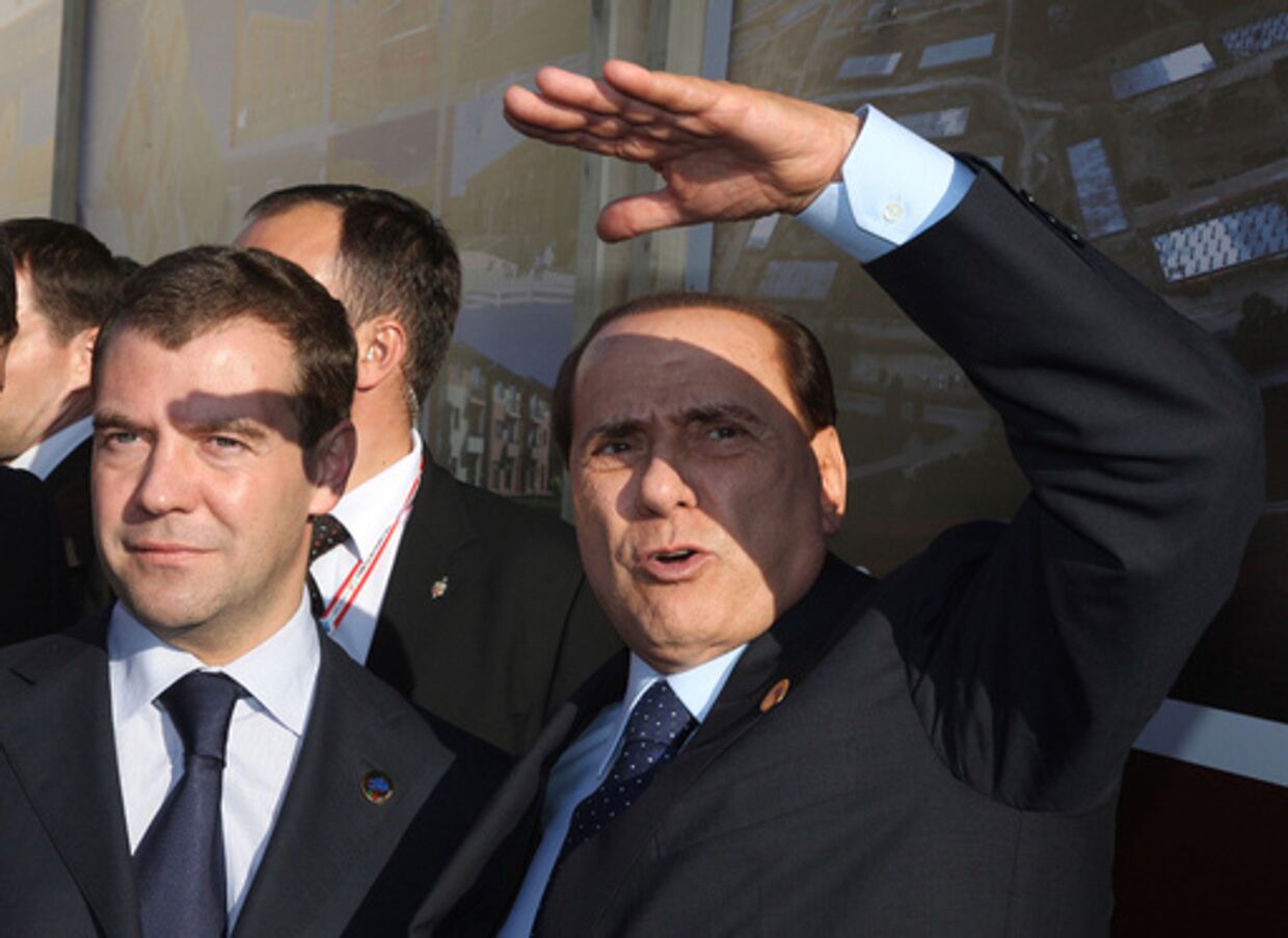 Президент РФ Дмитрий Медведев и председатель Совета министров Италии Сильвио Берлускони