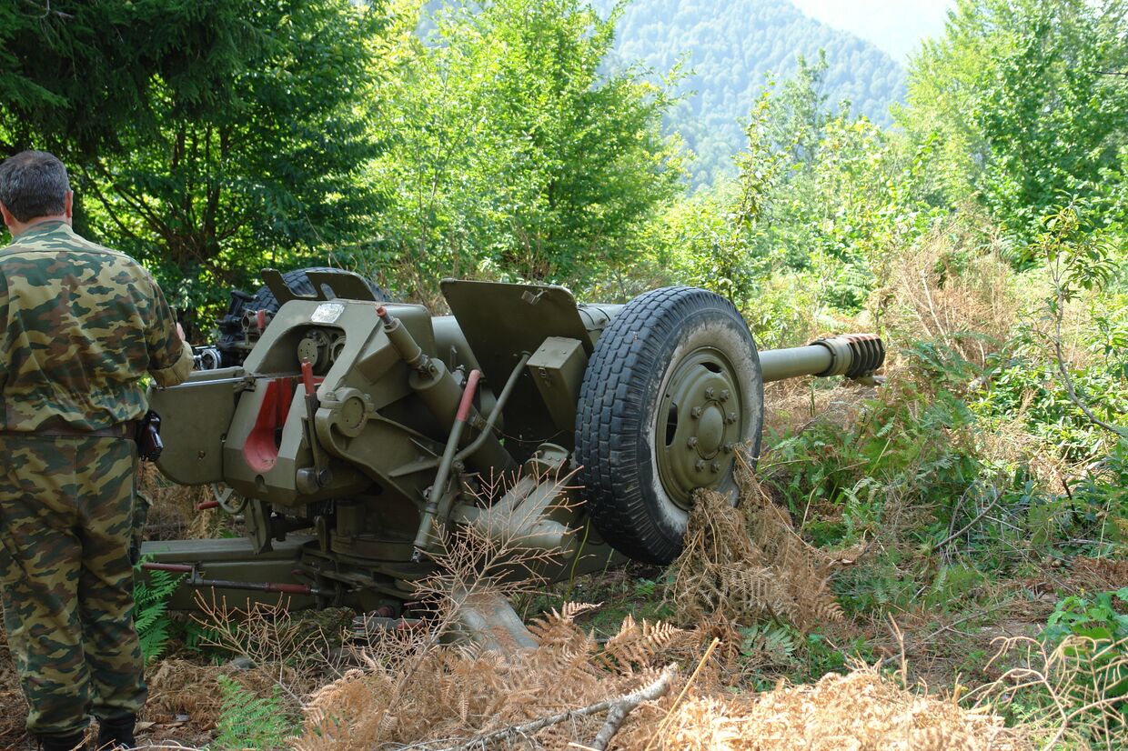 Арсенал оружия грузинских войск найден в районе Кодорского ущелья
