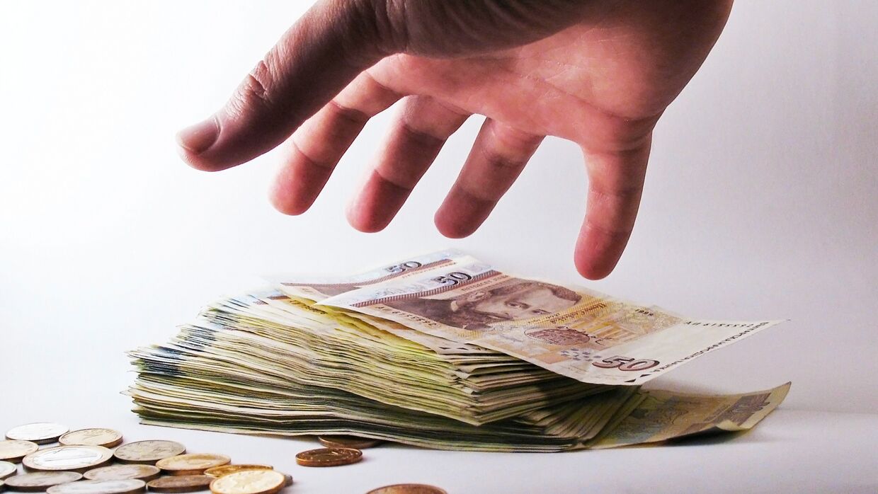Рука деньги