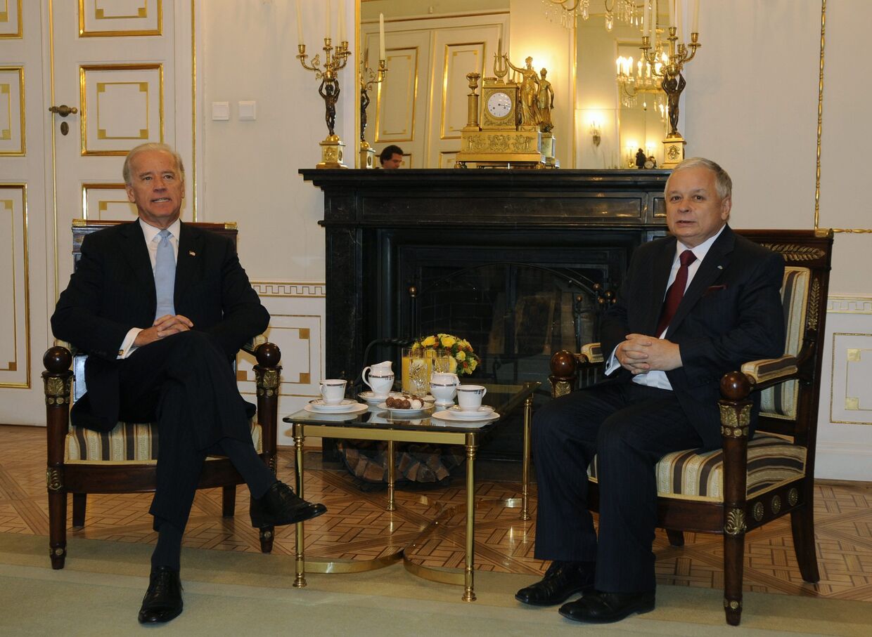 Вице-президент США Джозеф Байден и президент Польши Лех Качинский