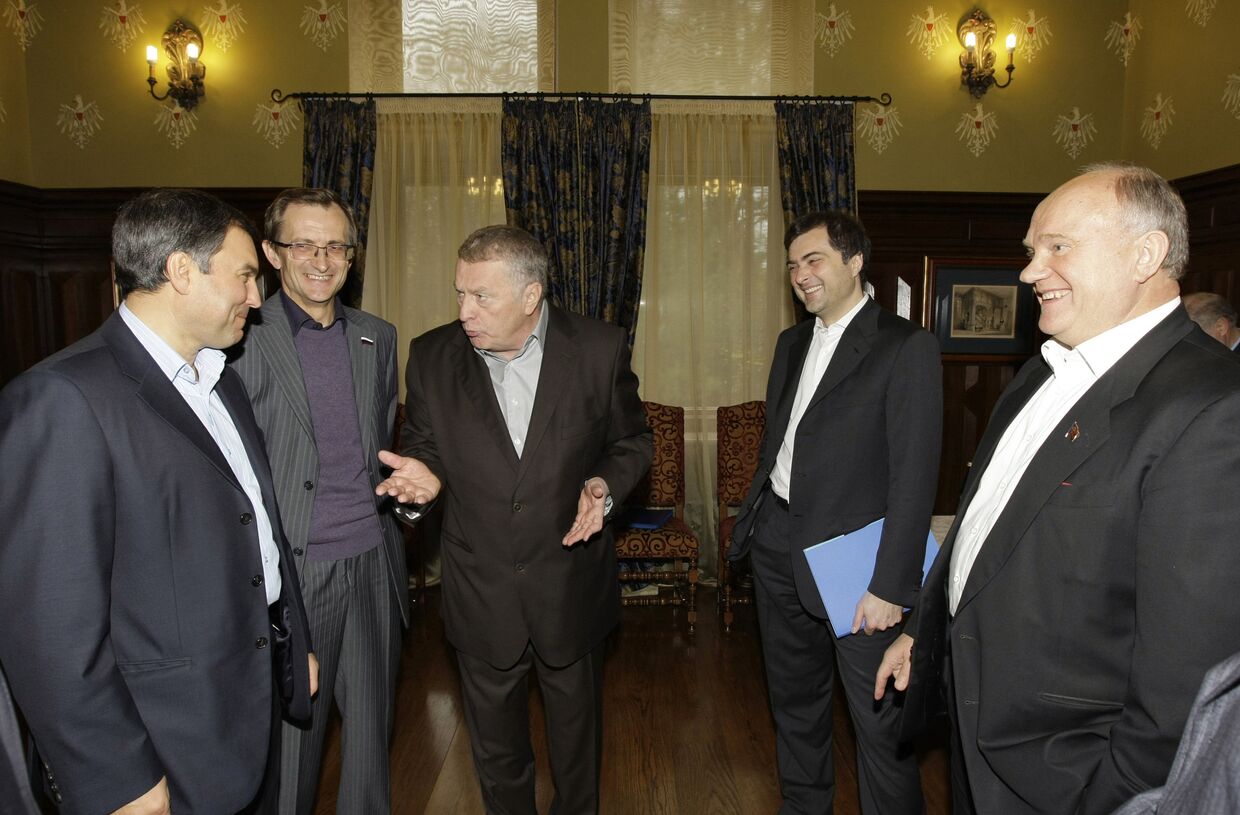 Президент РФ Дмитрий Медведев встретился с лидерами парламентских фракций