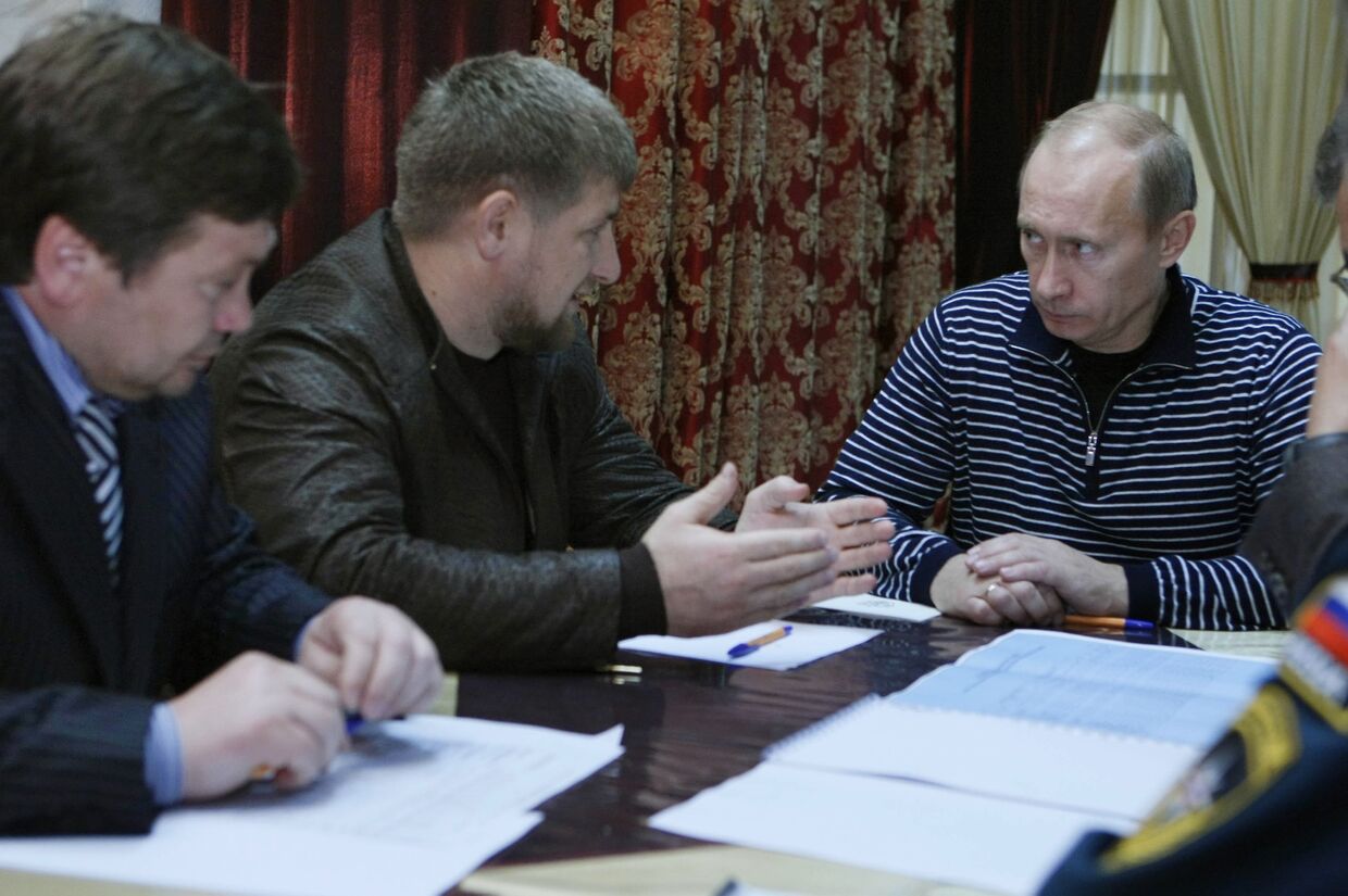 Владимир Путин на совещании по вопросам ликвидации землетрясения в Чечне