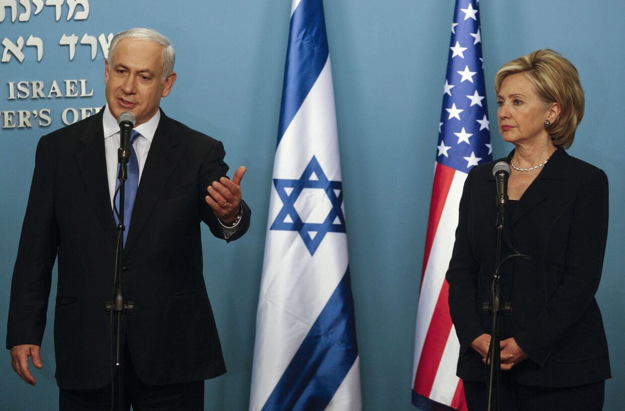 Биньямин Нетаньяху и Хиллари Клинтон на встрече на очередной конференции по Израиле-Палестинскому вопросу