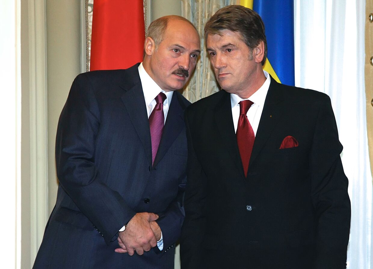 Встреча президентов Украины и Белоруссии Виктора Ющенко и Александра Лукашенко в Киеве