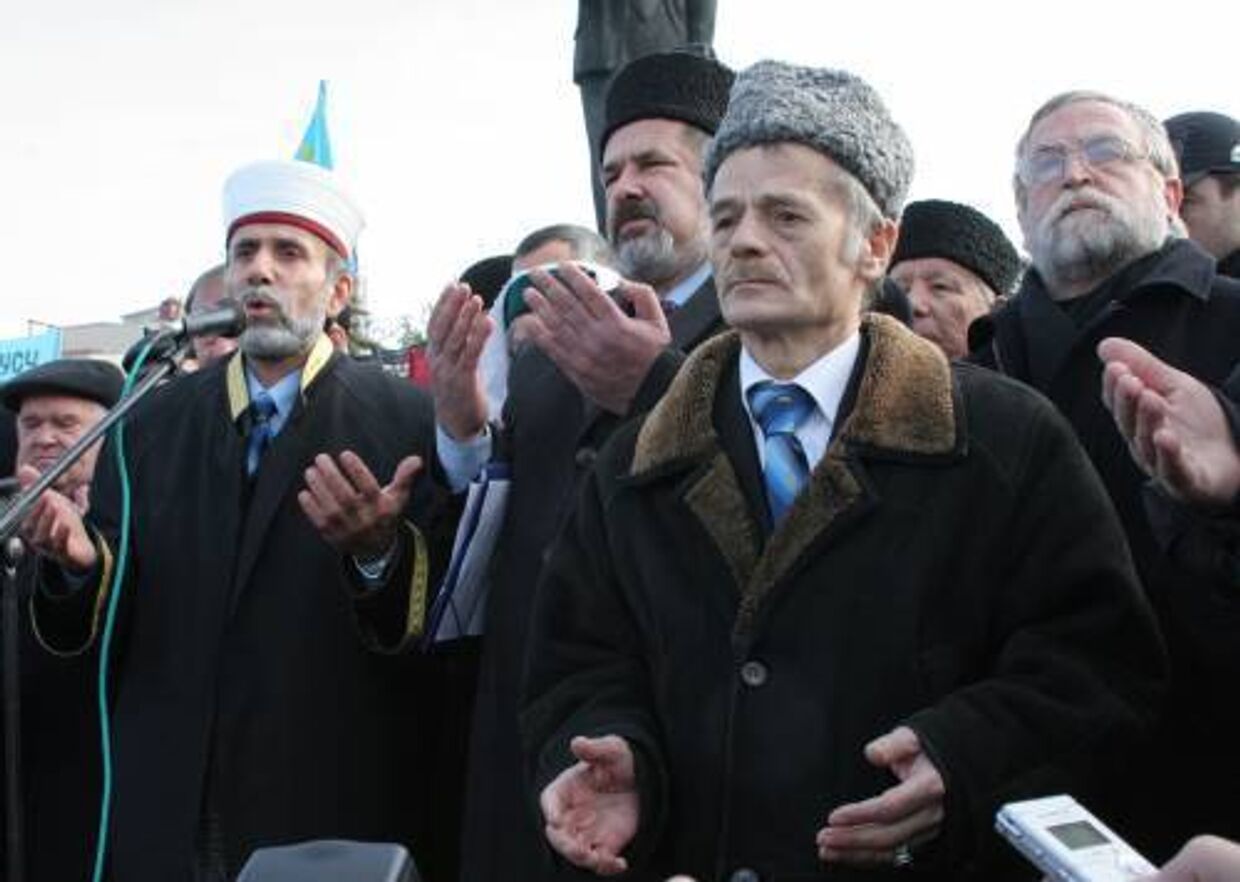Глава меджлиса крымско-татарского народа Мустафа Джемилев