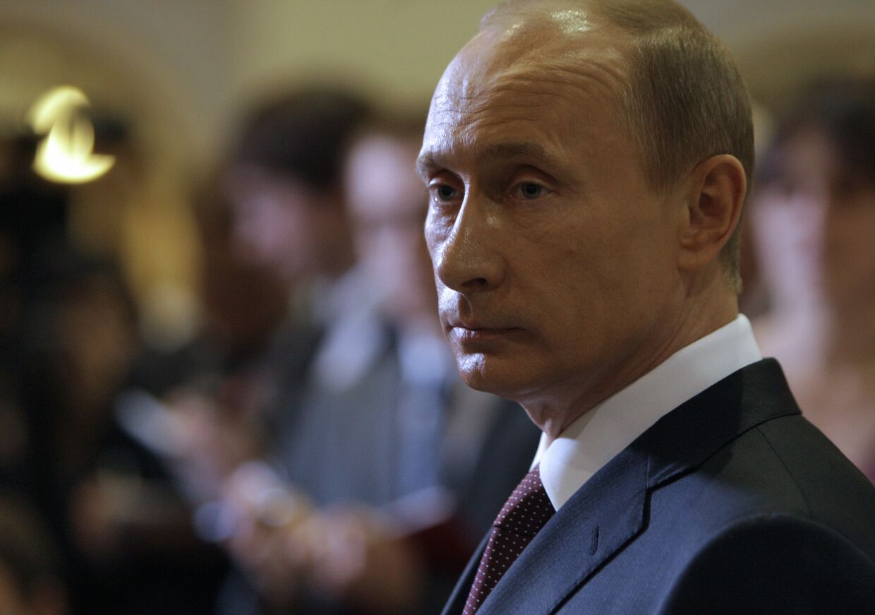 Премьер-министр РФ Владимир Путин ответил на вопросы россиян в прямом эфире