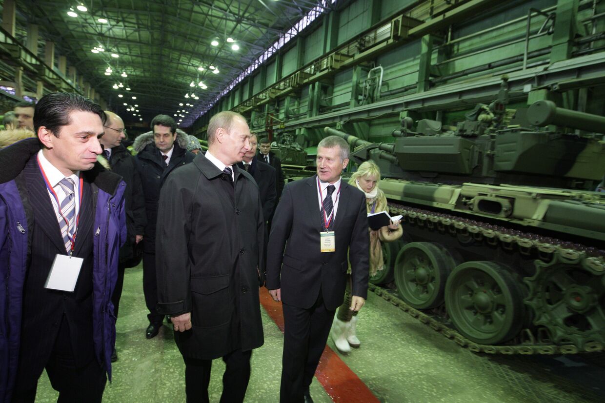 Премьер-министр РФ Владимир Путин посетил в Нижнем Тагиле цеха ОАО НПК Уралвагонзавод