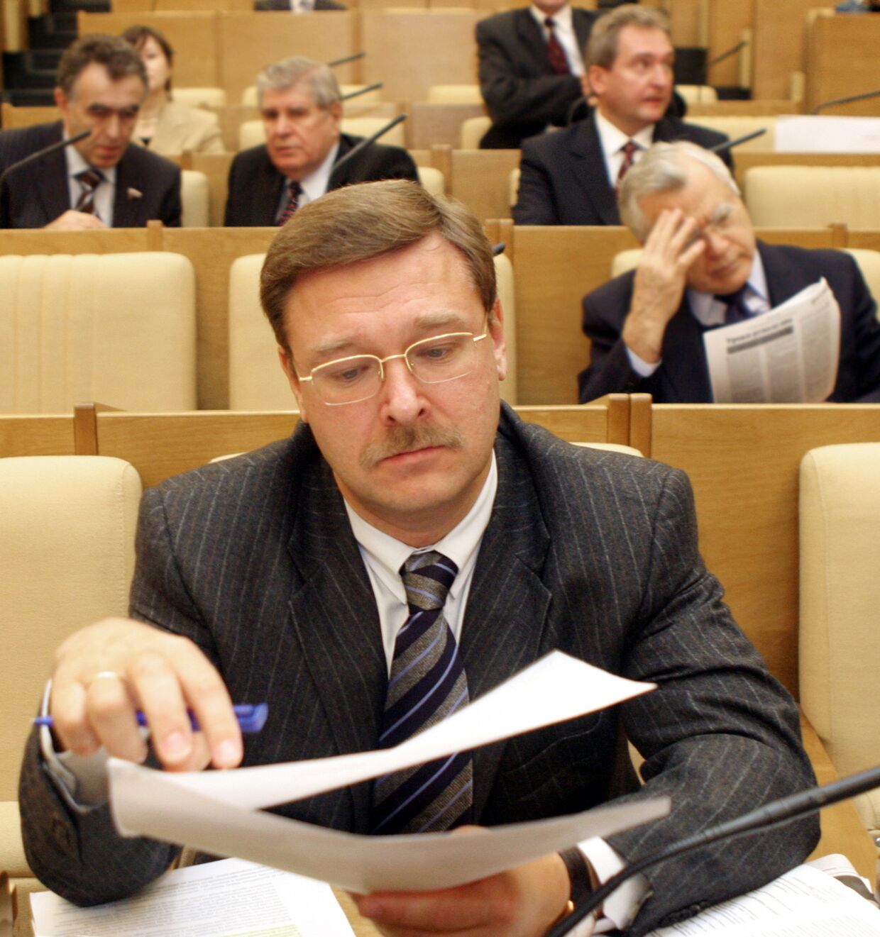 Константин Косачев на заседании Госдумы