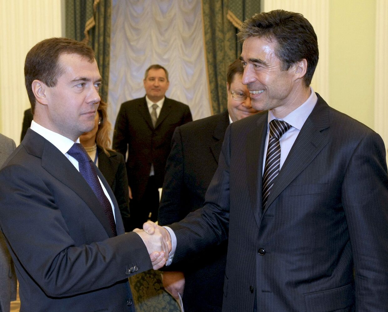 Президент РФ Д.Медведев и генсек НАТО А.Расмуссен