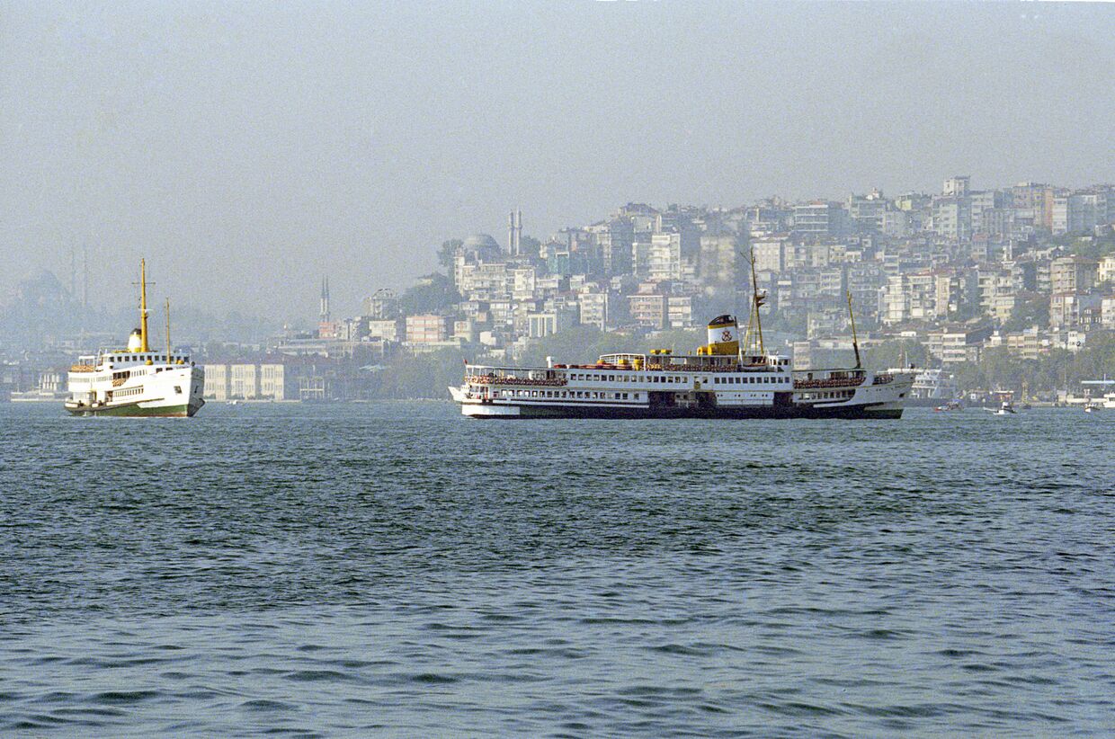 Пролив Босфор в Стамбуле