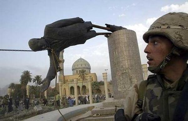 Dictator's downfall снос статуи Хусейна 