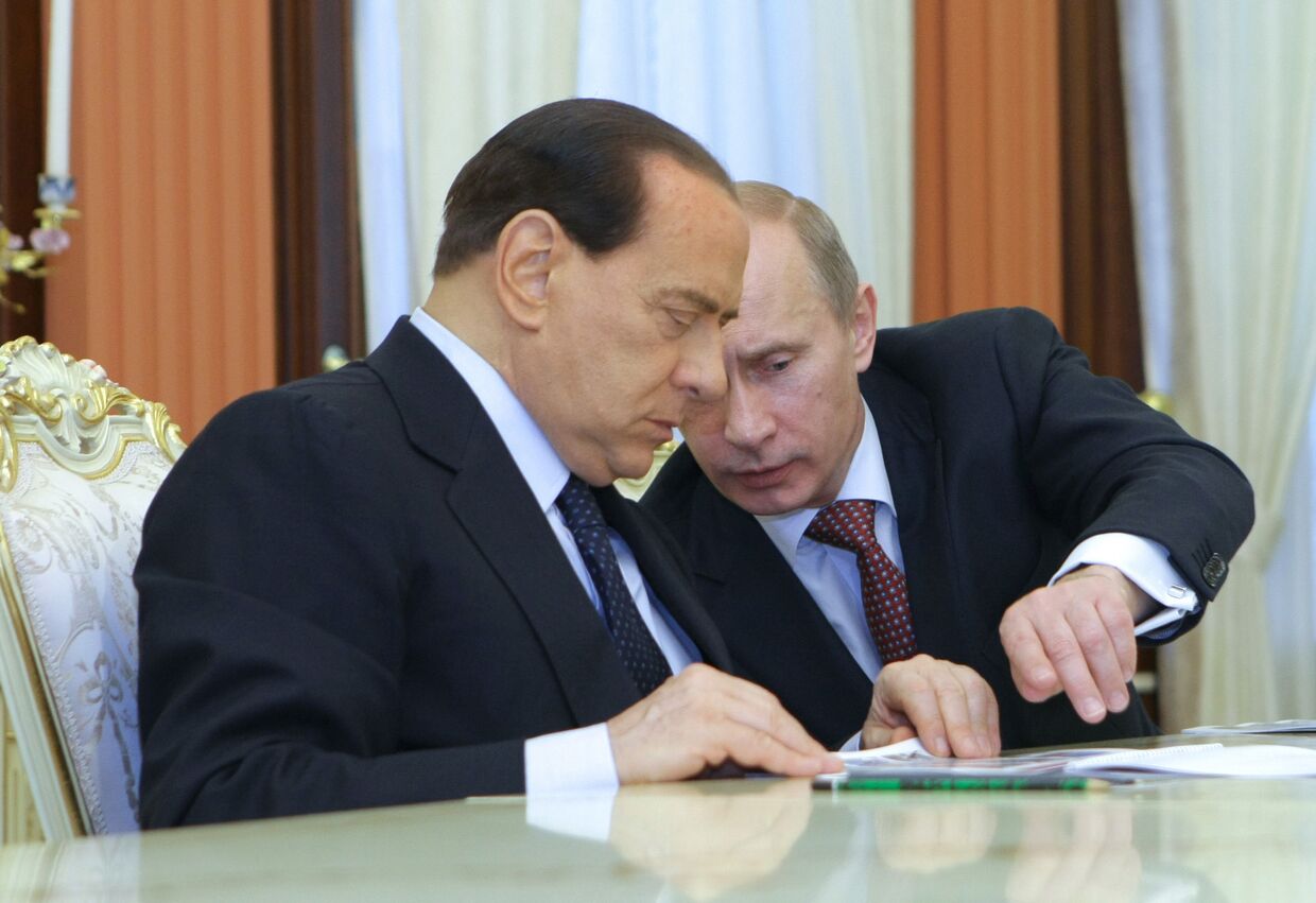 Владимир Путин и Сильвио Берлускони