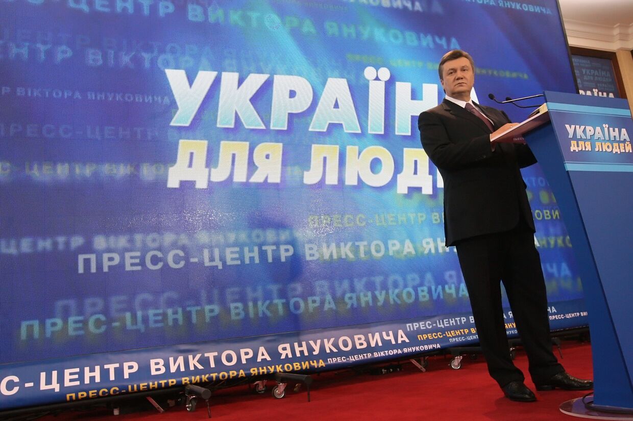 Виктор Янукович во время выступления в пресс-центре в Киеве