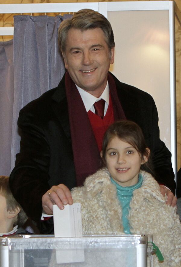 Виктор Ющенко на первом этапе выборов в президенты Украины