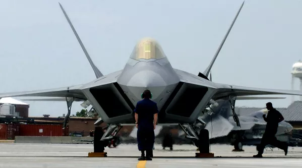 истребители пятого поколения - F-22 Raptor