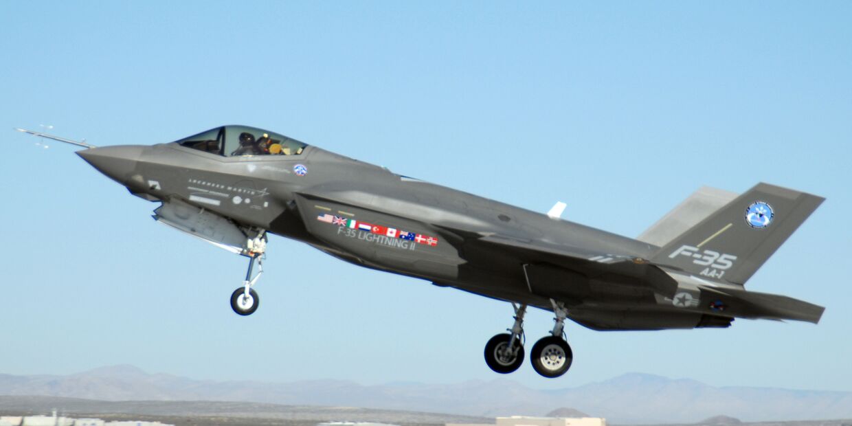 многоцелевой истребитель пятого поколения  F-35 JSF