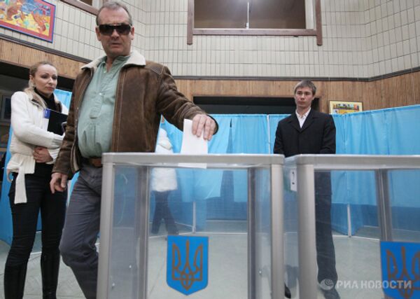 Голосование жителей Киева в день второго тура выборов президента Украины