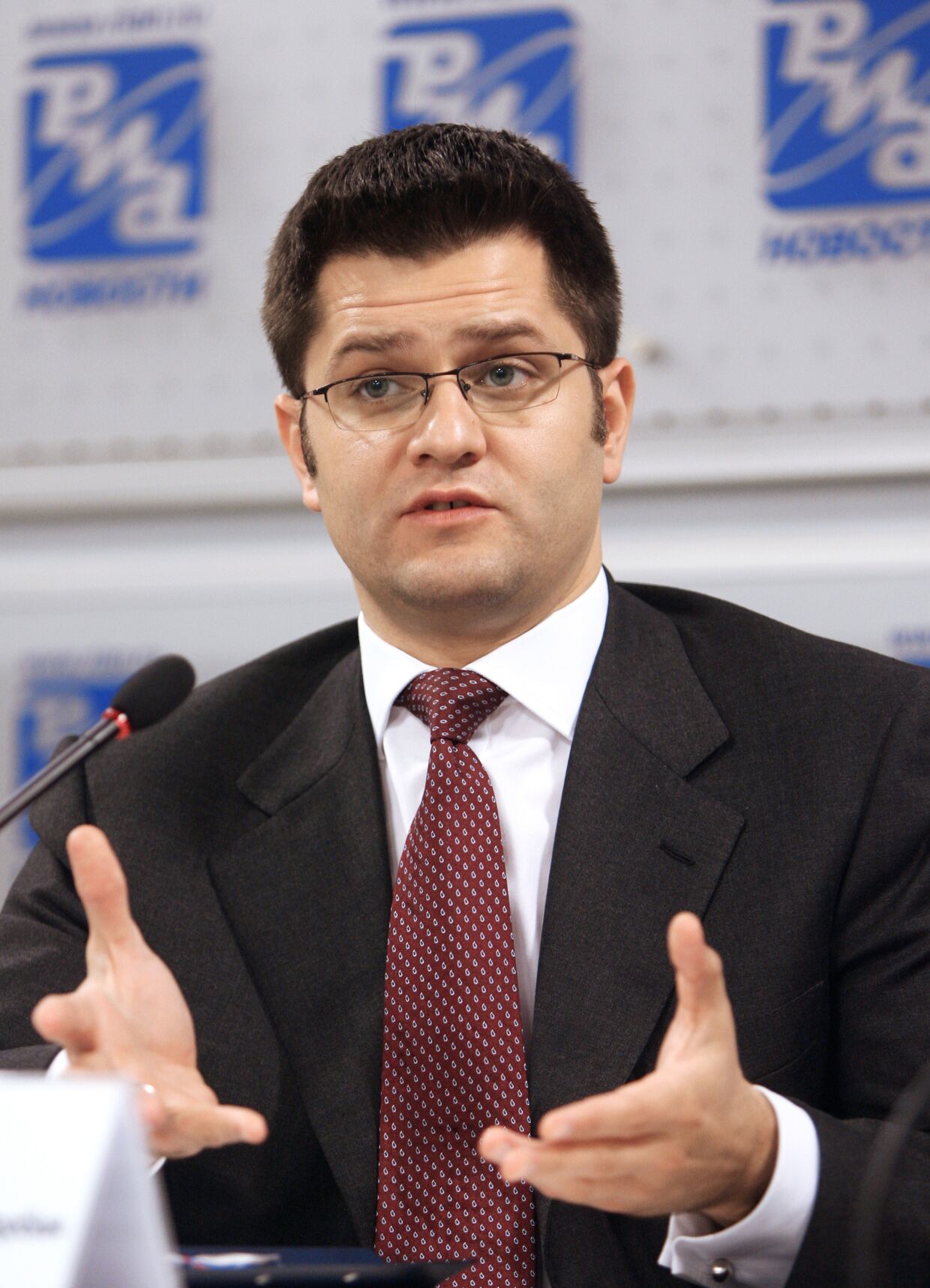 В.Еремич на пресс-конференции в агентстве РИА Новости