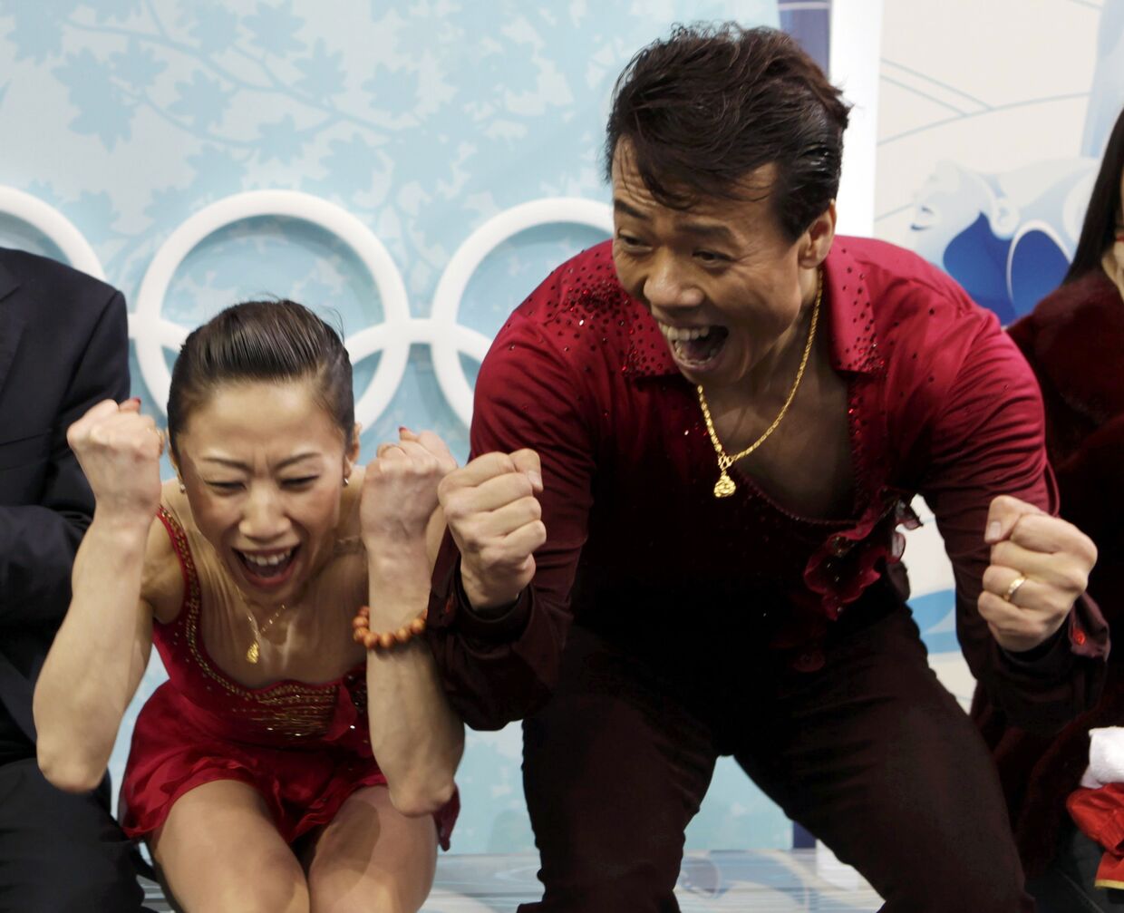 Китайские пары завоевали золотую и серебряную медали, практически безупречно выполнив программу