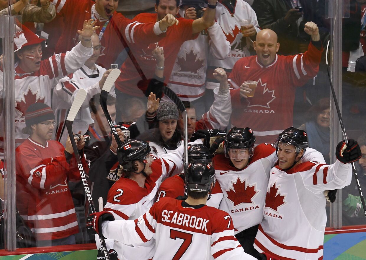 Хоккейная команда Канады прошла в полуфинал