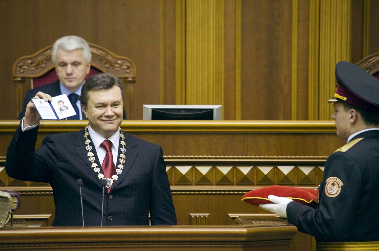 Президент Украины Виктор Янукович во время вступления в должность 
