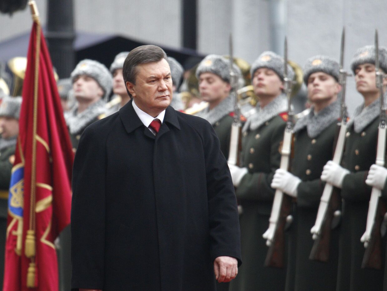 Церемония оказания воинских почестей президенту Украины Виктору Якуновичу