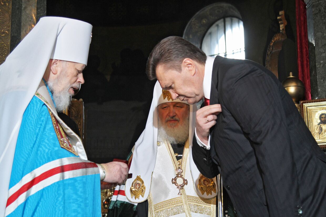 Патриарх Кирилл и митрополит Владимир отслужили литургию в честь инаугурации нового президента В.Януковича