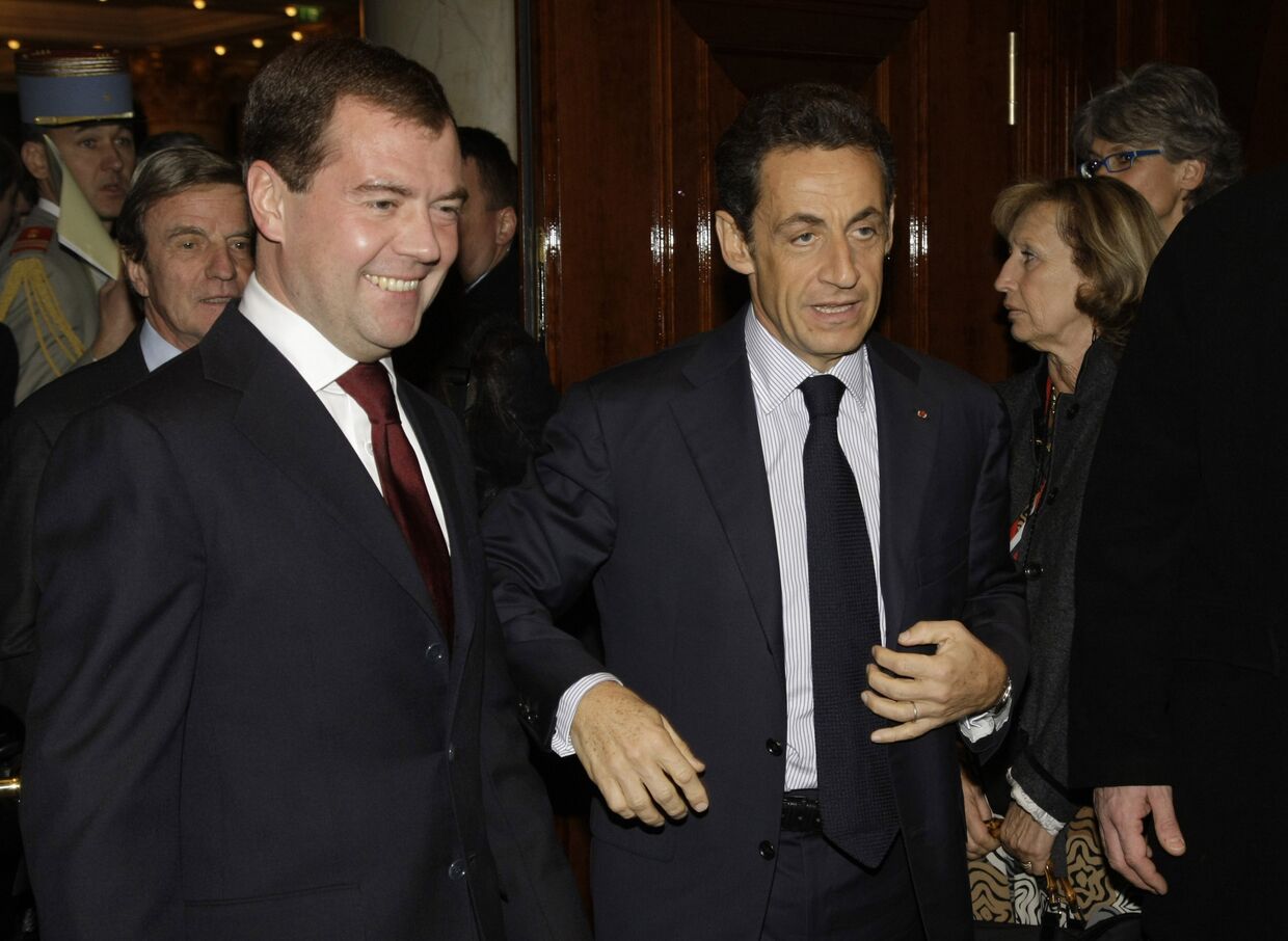 Президент России Д.Медведев провел встречу с президентом Франции Николя Саркози в берлине