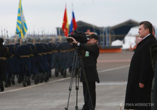 Президент Украины Виктор Янукович прибыл в Москву в официальным визитом