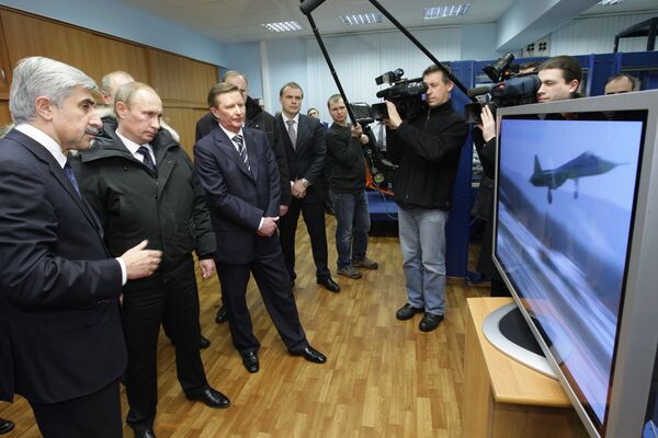 Премьер-министр РФ Владимир Путин посетил ОАО ОКБ Сухого
