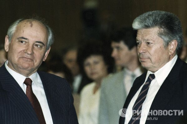 Горбачев и Федоров на Съезде народных депутатов СССР