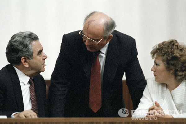 Горбачев на съезде народных депутатов СССР