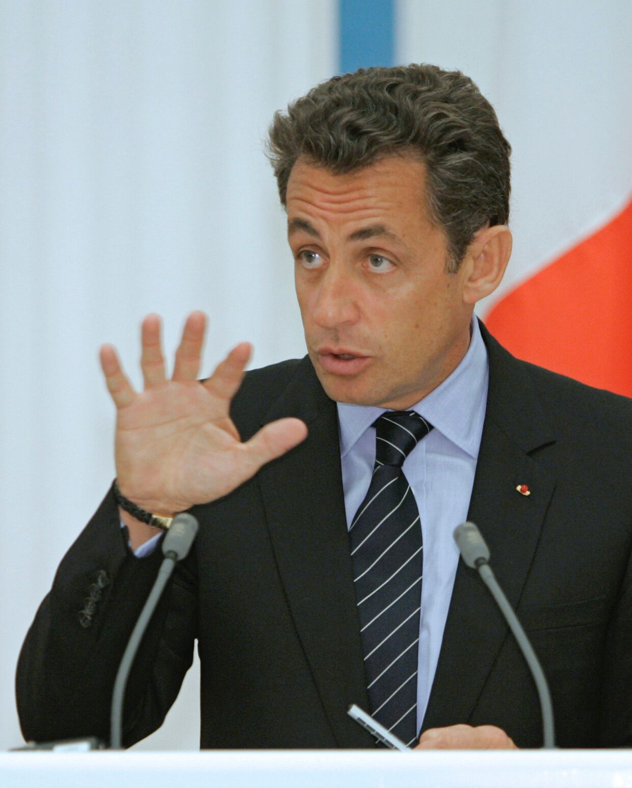 Президент Франции Николя Саркози во время пресс-конференции